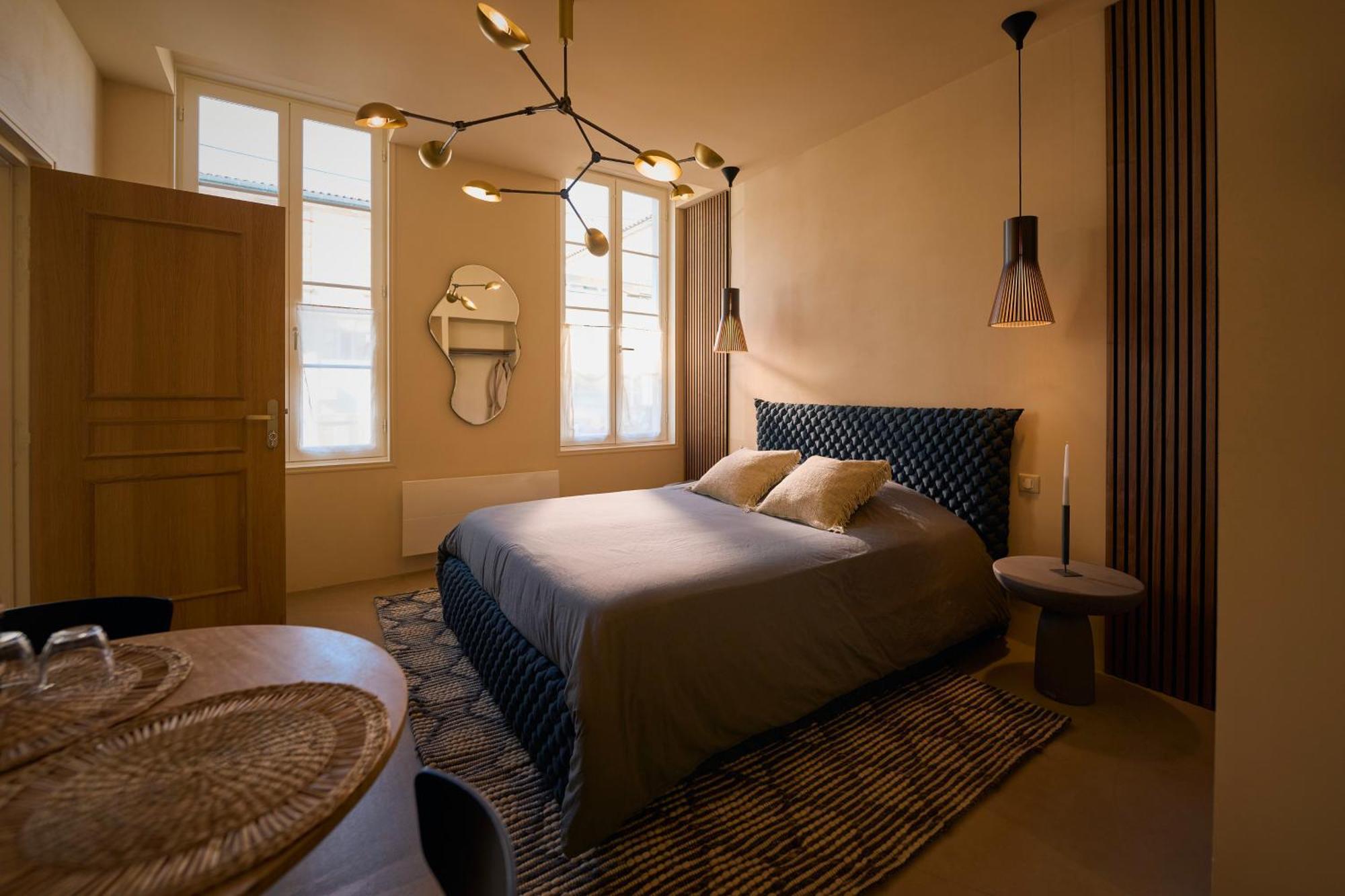 Suite Atypique - Jacuzzi Privatif En Centre Ville De Cognac Buitenkant foto