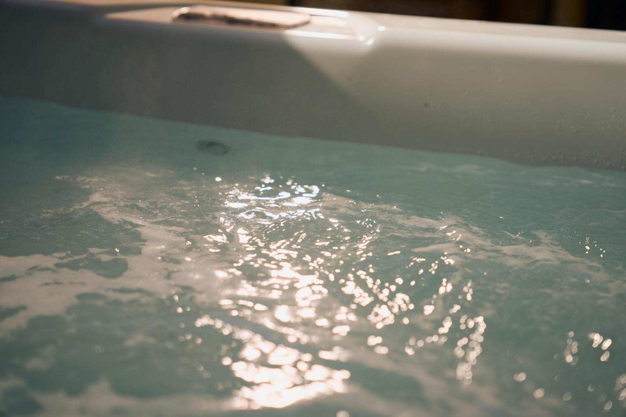 Suite Atypique - Jacuzzi Privatif En Centre Ville De Cognac Buitenkant foto